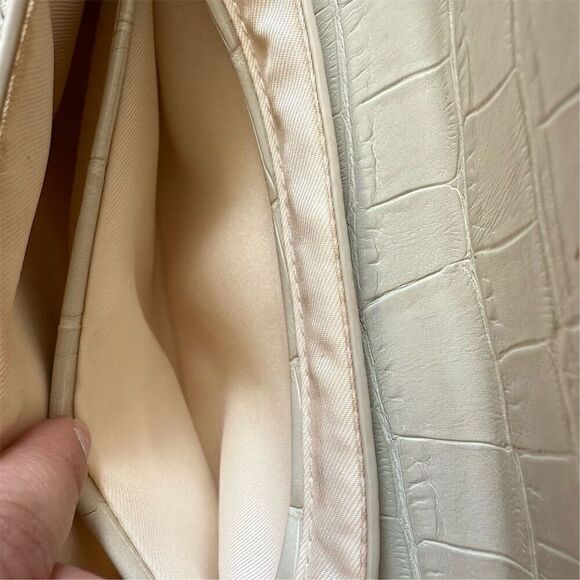 Zara Women's Off White Croc Embossed Baguette Shoulder Bag - Picture 7 of 12